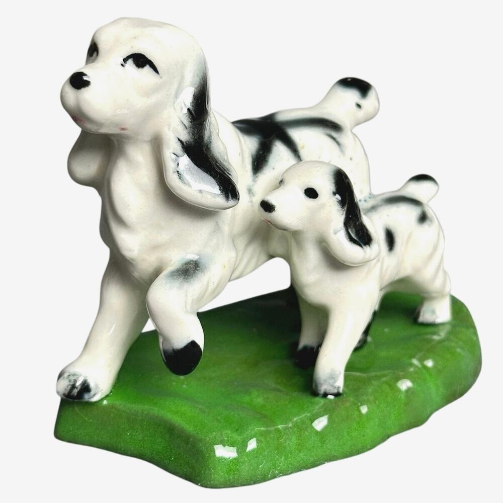 Vintage running Springer Spaniel figurine Japan 3.5x4.5 mom baby ceramic